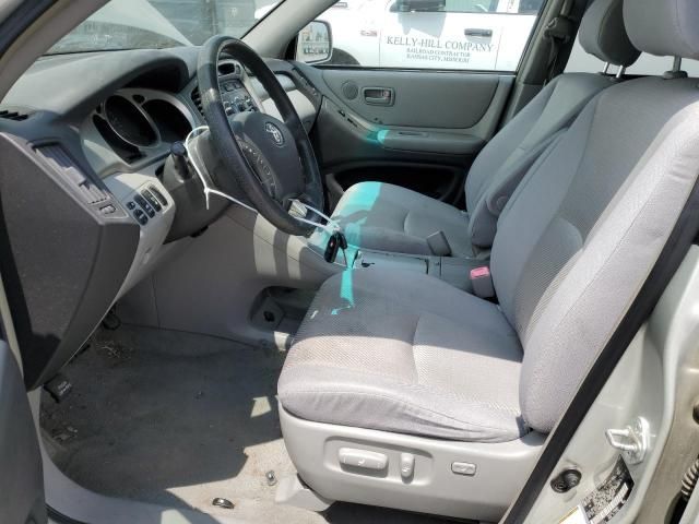 2004 Toyota Highlander Base