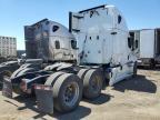 2019 Freightliner Cascadia 126
