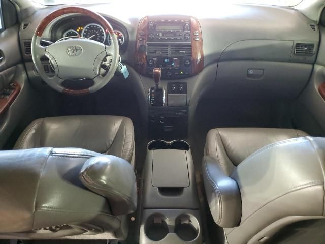 2005 Toyota Sienna XLE