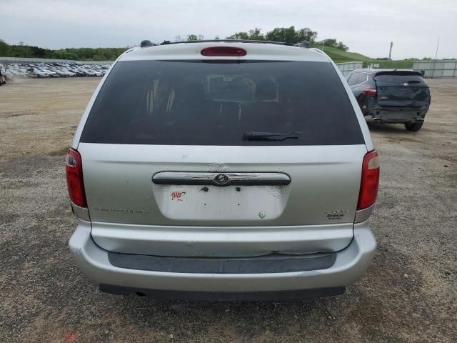 2005 Chrysler Town & Country Touring