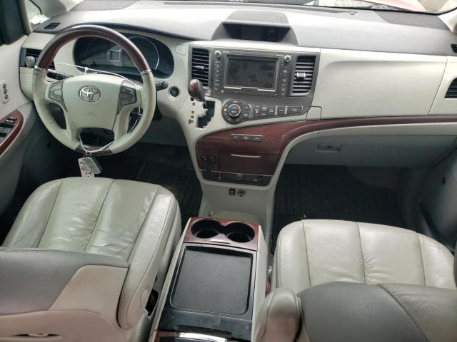 2011 Toyota Sienna XLE