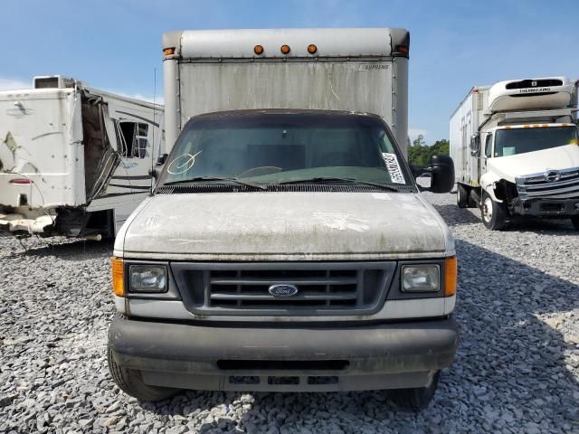 2005 Ford Econoline E350 Super Duty Cutaway Van