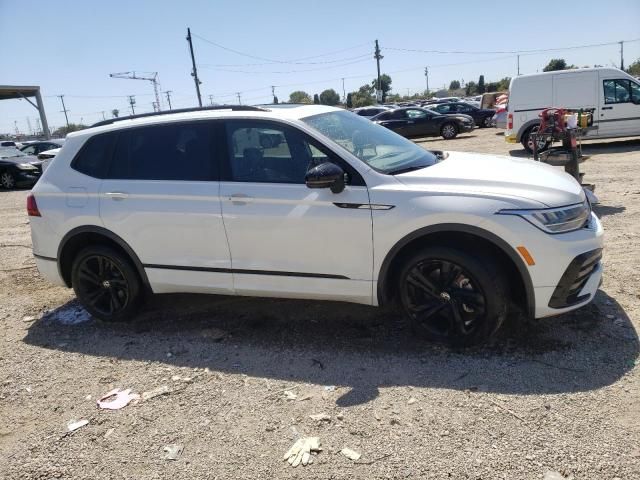 2023 Volkswagen Tiguan SE R-LINE Black