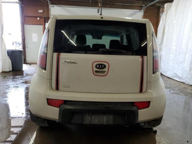 2010 KIA Soul +