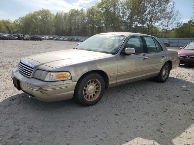 1999 Ford Crown Victoria LX