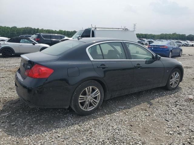 2015 Infiniti Q40