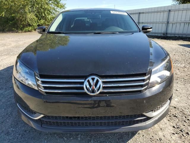 2014 Volkswagen Passat SE