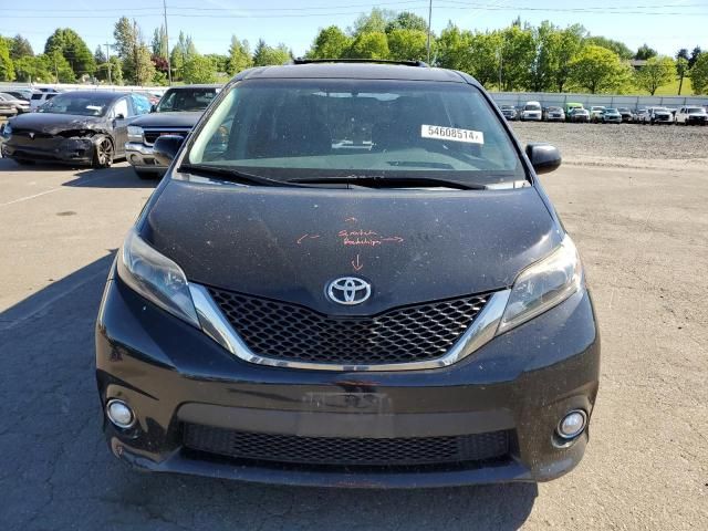 2015 Toyota Sienna Sport