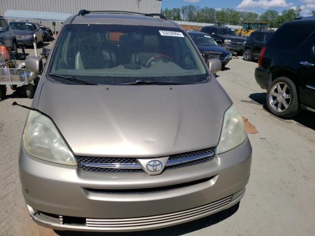 2004 Toyota Sienna XLE