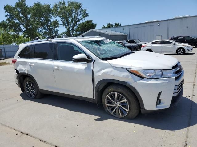 2019 Toyota Highlander SE