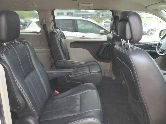 2012 Chrysler Town & Country Touring