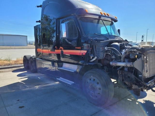 2014 Freightliner Cascadia 125