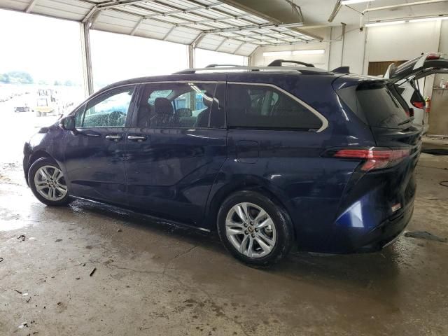 2022 Toyota Sienna Limited