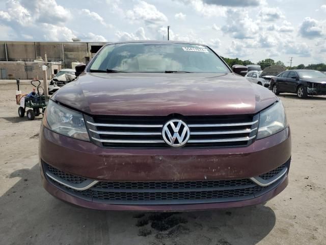 2013 Volkswagen Passat SE