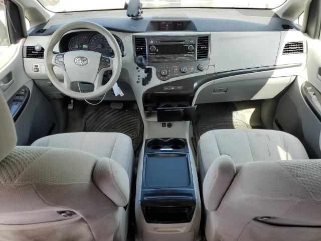 2011 Toyota Sienna LE