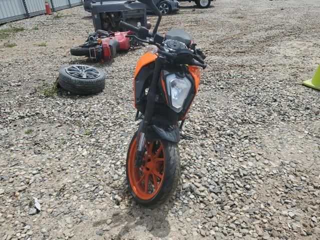 2022 KTM 200 Duke