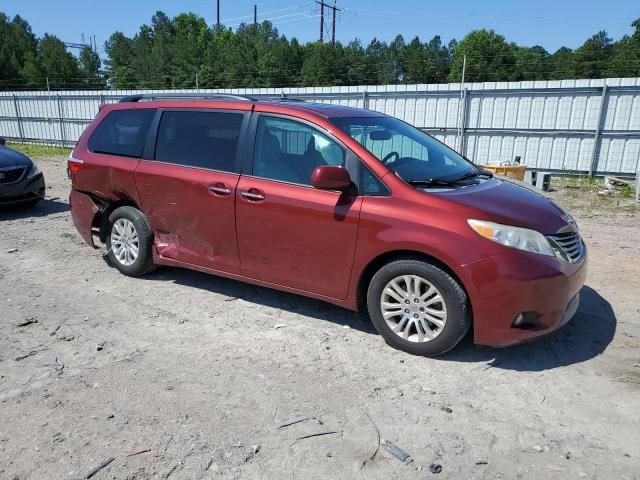 2016 Toyota Sienna XLE