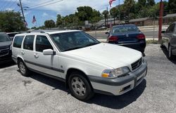 Volvo salvage cars for sale: 2000 Volvo V70 XC