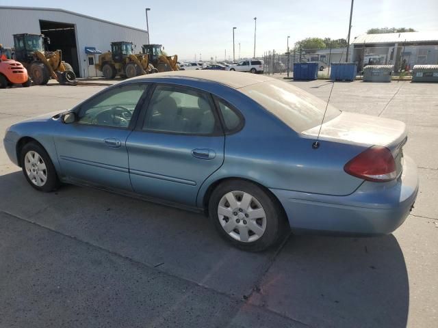 2005 Ford Taurus SE