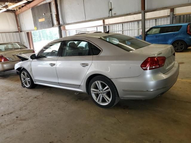 2012 Volkswagen Passat SEL