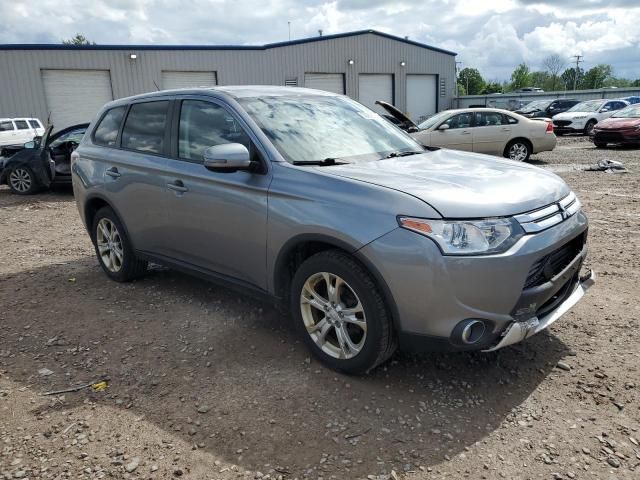 2015 Mitsubishi Outlander SE