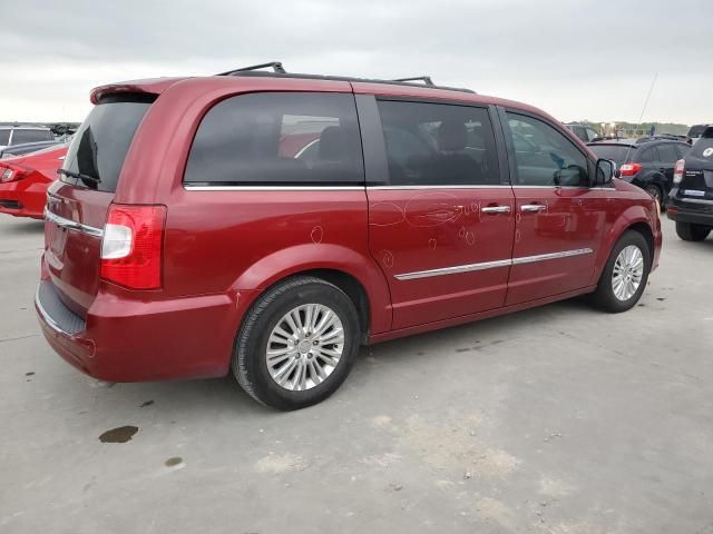 2013 Chrysler Town & Country Touring L