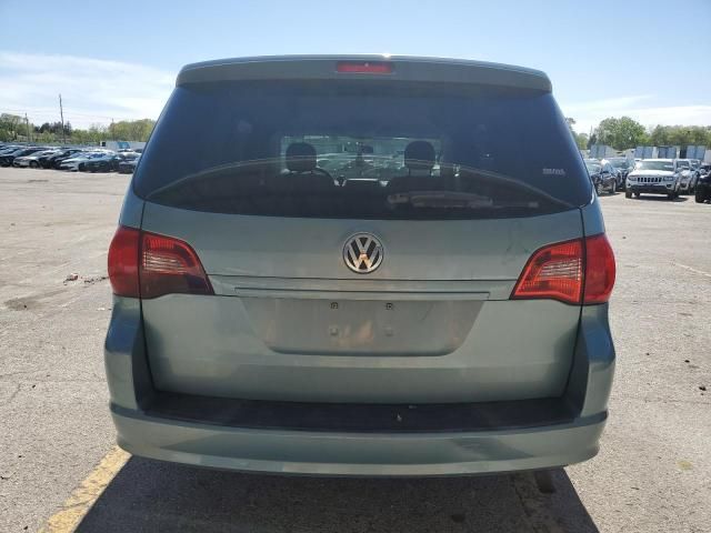 2009 Volkswagen Routan S