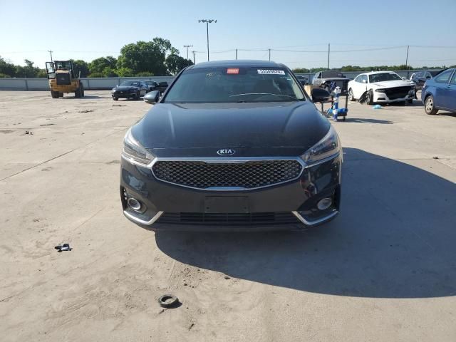 2017 KIA Cadenza Premium