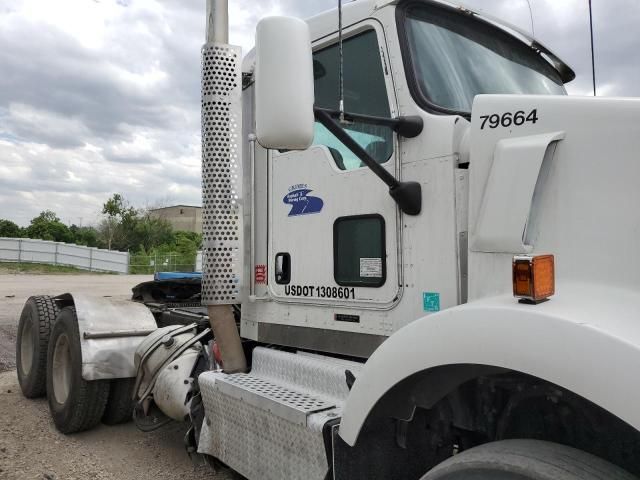 2013 Kenworth T800 Semi Truck