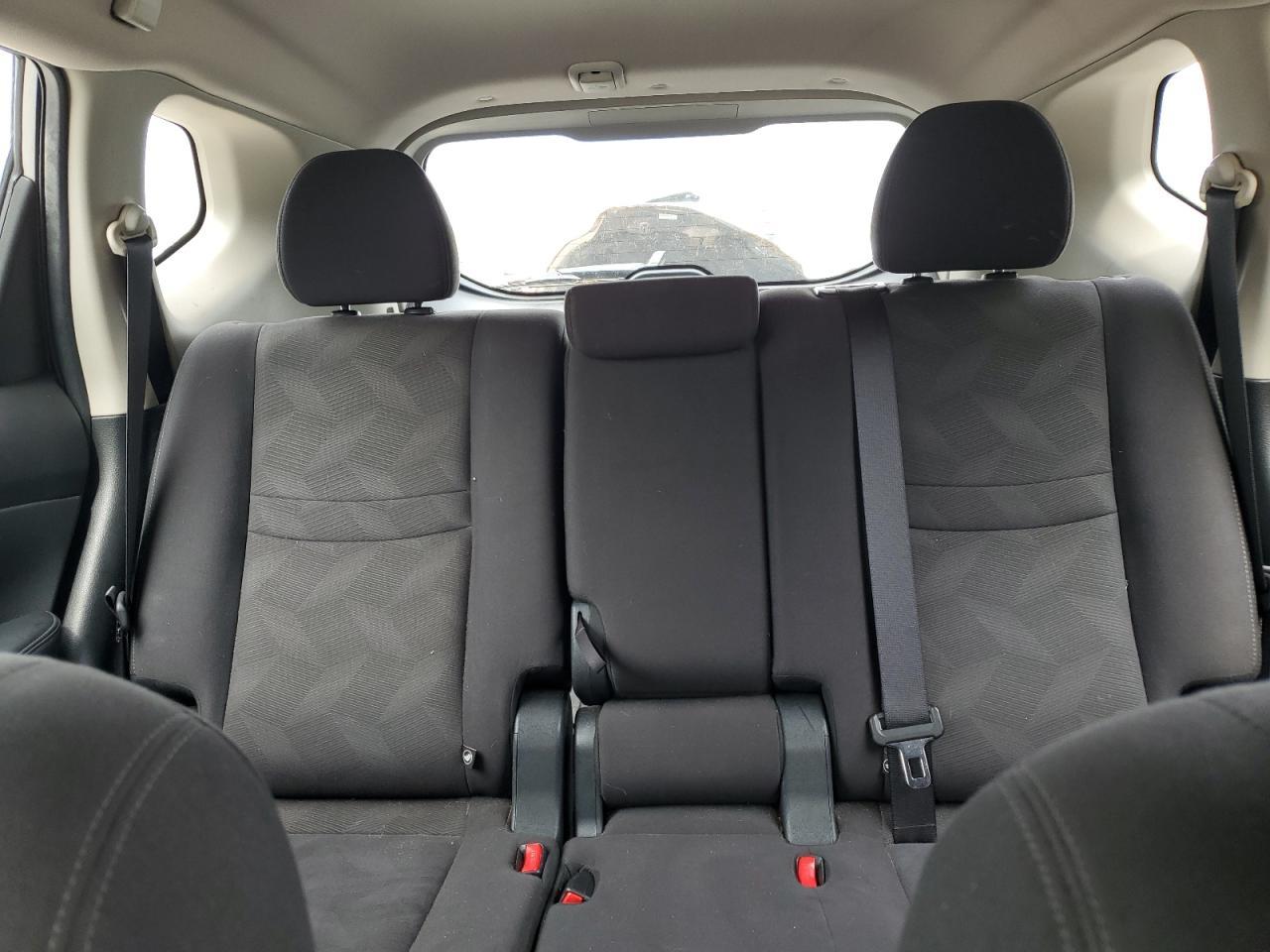 2016 Nissan Rogue s
