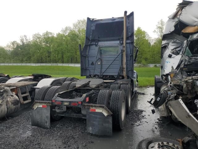 2018 Volvo VNL Semi  Truck