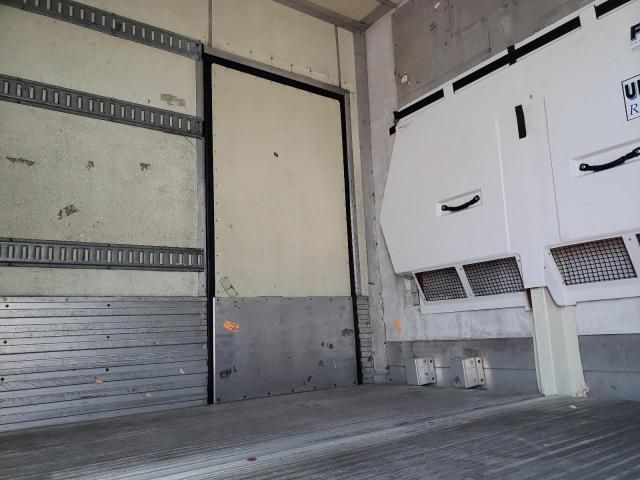 2013 Utility VS2RA Refrigerated Van Trailer