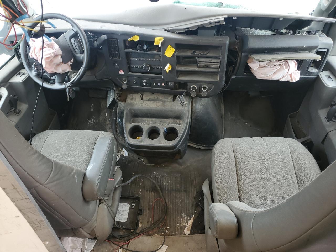 2021 Chev Express G3500