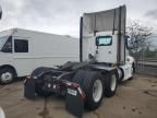 2015 Kenworth T680 Semi Truck