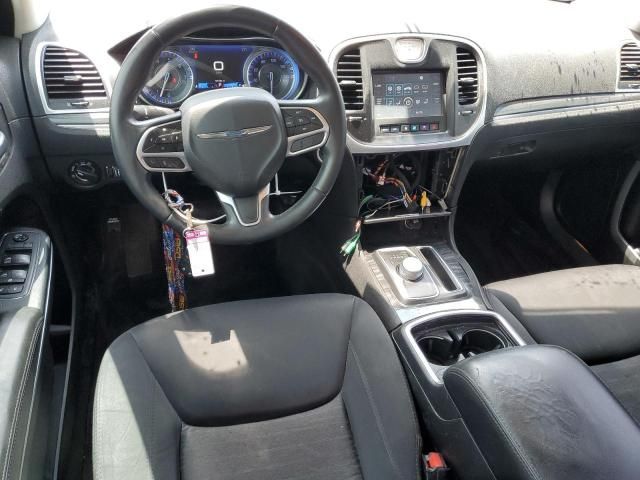 2018 Chrysler 300 Touring