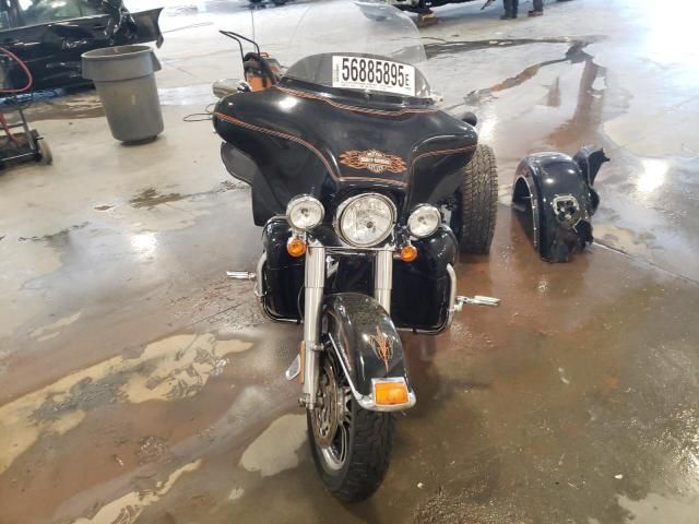 2011 Harley-Davidson Flhtcutg