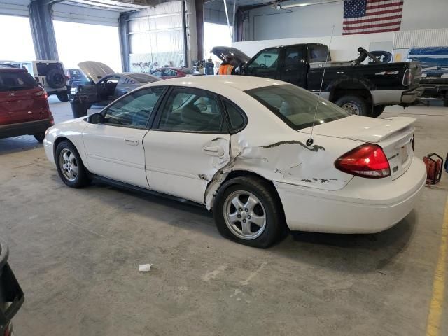 2004 Ford Taurus SE