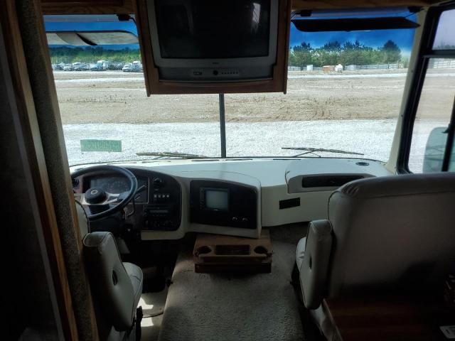2004 Holiday 2004 Workhorse Custom Chassis Motorhome Chassis W2