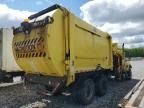 2010 International 7500 Refuse Truck