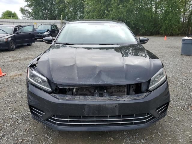 2017 Volkswagen Passat R-Line