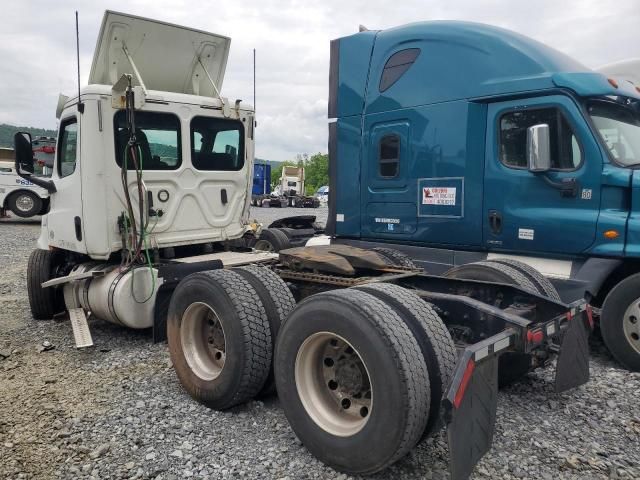 2020 Freightliner Cascadia 126 Semi Truck