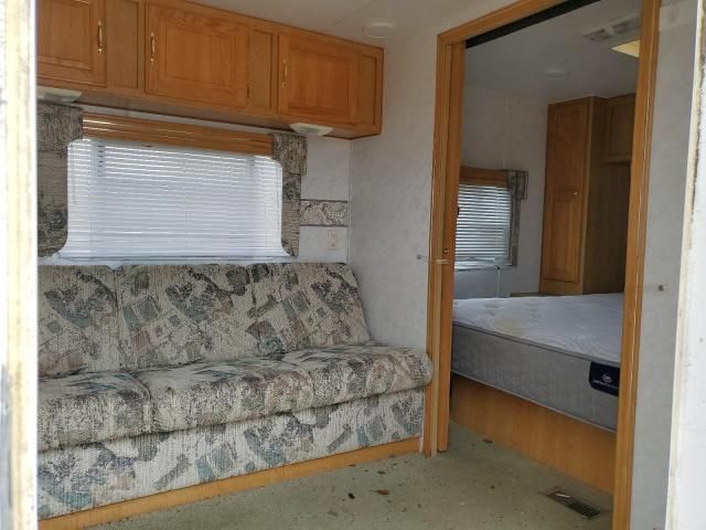 2000 Skyline Nomad Mobile Office