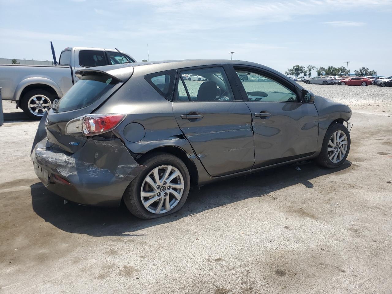 2013 Mazda 3 I