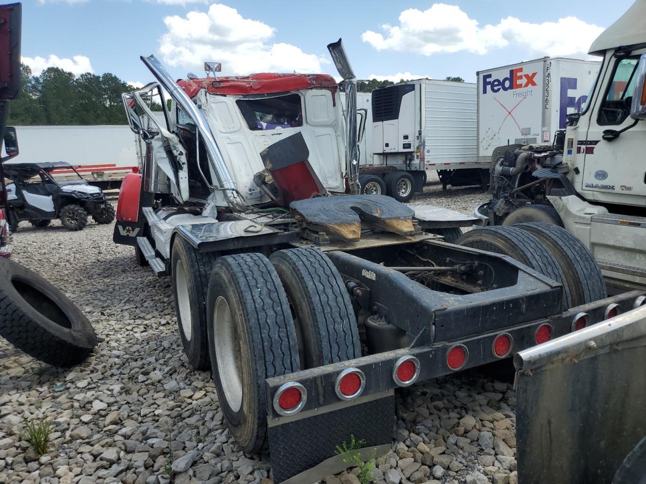 2007 Western Star 2007 Western Star 4900 Semi Truck