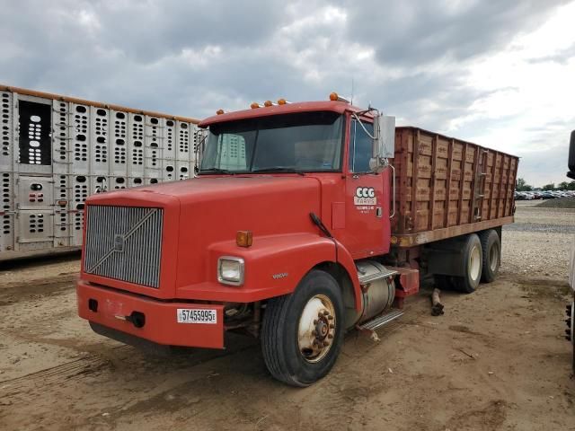 1996 Volvo WG Grain Truck