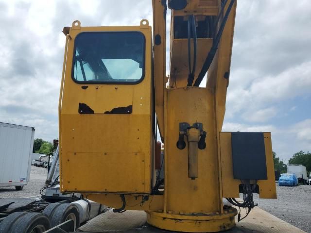 2006 Sterling L9500 Crane Truck