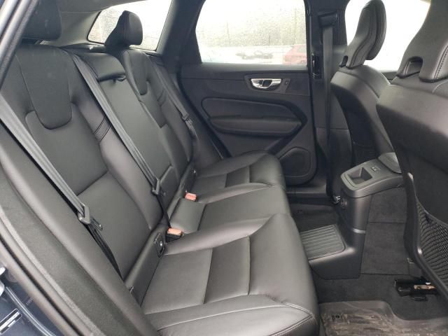 2025 Volvo XC60 Core