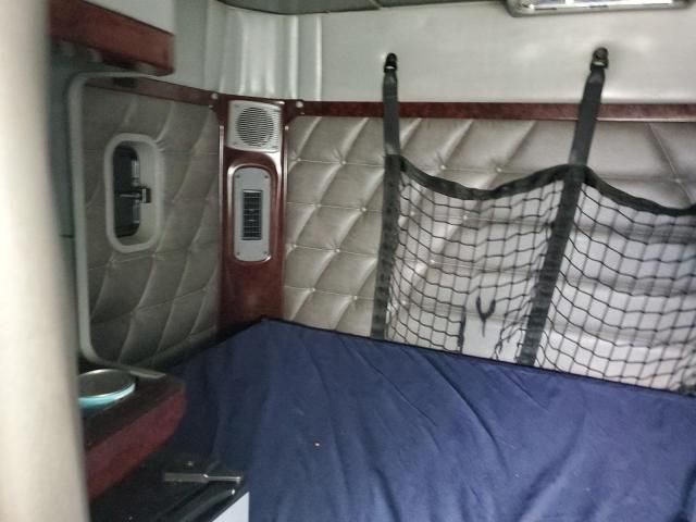 2017 Freightliner Coronado Semi Truck