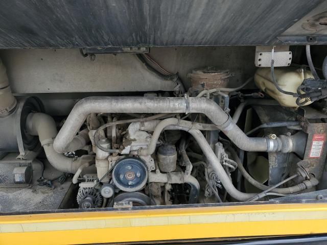 2005 Thomas School Bus