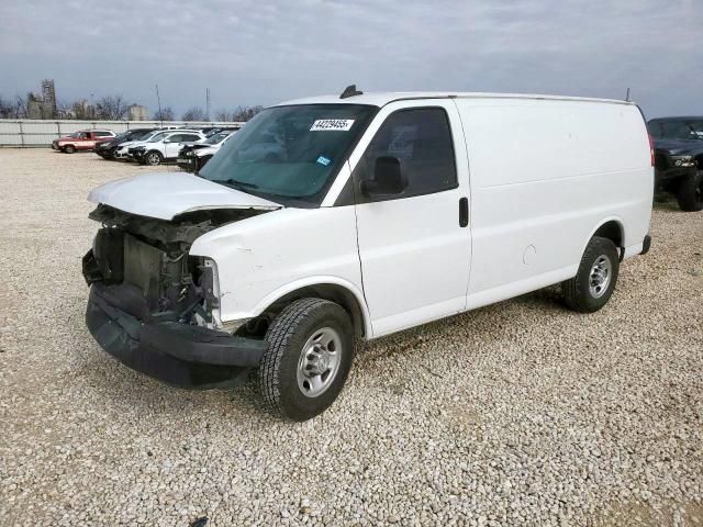 2020 Chevrolet Express G2500